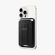 thumbnail image 4 of MagSafe Wallet Spigen tiene capacidad para 3 tarjetas para iPhone 17/12, color negro, 4 of 8