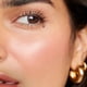 thumbnail image 2 of Rubor en crema Flush Balm Cheeky 9 g + 36 parches para acné, 2 of 8
