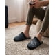 thumbnail image 3 of Pantuflas de Descanso Oficiales Colo-Colo Talla M, 3 of 6