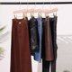 thumbnail image 5 of REGALWOVEN 10 Paquete de Perchas de Madera con Clips de Pinza, Perchas Duraderas que Ahorran Espacio con Rotación de 360 Grados para Ropa, Pantalones Oro, 5 of 6