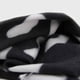 thumbnail image 1 of Bufanda Pañuelo Cashmere Animal Print negro, 1 of 5