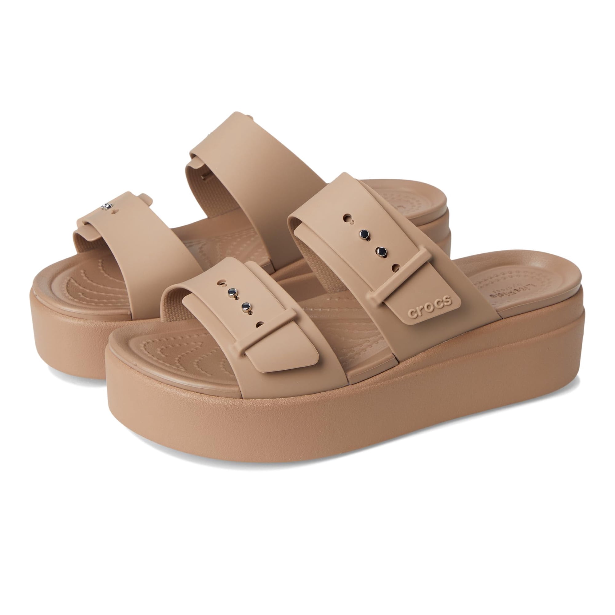 Sandalias Con Cuña Crocs Brooklyn Buckle Low Latte Para Mujer