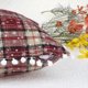thumbnail image 4 of REGALWOVEN Juego de 2 Fundas de Cojín Decorativas de Copo de Nieve a Cuadros Festivos Tartan Escocés Funda de Cojín Rojo Pompones Cuadrícula 18' x 18', 4 of 6