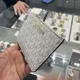 thumbnail image 2 of Estuche Michael Kors Jet Set Pequeño Vainilla, 2 of 3