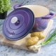 thumbnail image 5 of Oven Dutch Oven Crock-Pot de hierro fundido esmaltado artesanal, 7 litros, color lavanda, 5 of 7