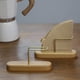 thumbnail image 5 of Portafiltros De Café Con Base De Madera De Cerezo Y Soporte De Latón #01 #02, 5 of 6