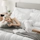thumbnail image 2 of Juego de edredón Bedsure White King Size, juego de cama de 7 piezas, 2 of 8