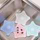 thumbnail image 4 of Paquete de 4 atrapapelos de estrellas de mar de colores, colador de desagüe para baño, atrapapelos, tapa de desagüe para bañera y ducha, trampa para el pelo, colador de desagüe para bañera, protector, 4 of 8