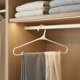 thumbnail image 5 of 10 Paquetes de Perchas de Plástico Antideslizantes con Pinzas, Perchas Duraderas que Ahorran Espacio para Ropa Blanca, 5 of 6