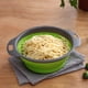 thumbnail image 2 of Colador de Silicona Redondo Plegable para Alimentos color Salmon, 2 of 4