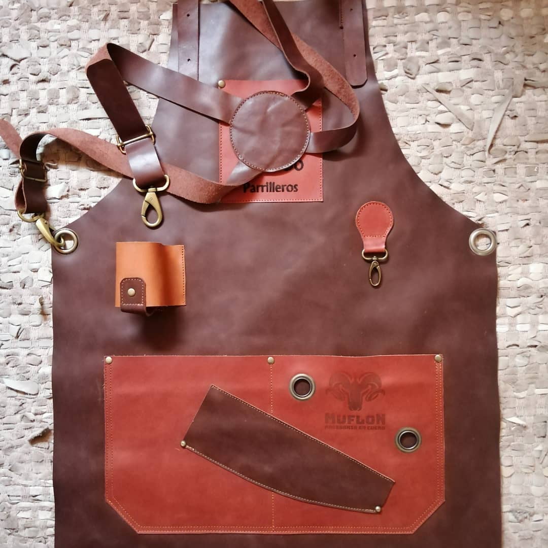 Parrillero Austral - Pechera De Cuero Royal