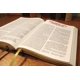 thumbnail image 4 of Biblia HarperCollins NRSVue Cuero Suave Marrón, 4 of 5