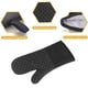 thumbnail image 5 of Guantes y agarraderas para horno resistentes al calor - 4 guantes de algodón y agarraderas para horno con agarre de silicona antideslizante y brazo largo, 5 of 7
