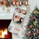thumbnail image 1 of Thelma y Louise Tema: Calcetines de Navidad, fino lino blanco para colgar en escaleras y chimenea, decoración navideña para el hogar, regalo de Navidad.54cm×38cm, 1 of 5