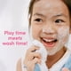thumbnail image 5 of Set de viaje Evereden Kids Clean & Vegan de 5 piezas para el cuidado de la piel y el cabello, 5 of 7