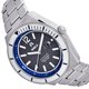 thumbnail image 4 of Pulsera Watch Shield Condor con fecha para hombre en color dorado, 4 of 8