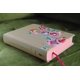 thumbnail image 2 of Biblia HarperCollins para chicas adolescentes con diseño dorado y floral, 2 of 9