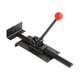 thumbnail image 2 of El Profesional De Las Herramientas Del Piso De Floor Jack Instala La Lamina Enderezada, 2 of 5