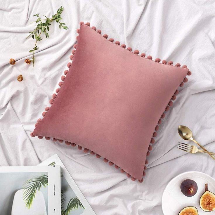 Todo Hogar Santiago De Chile - Cojín Terciopelo Con Pompones 45x45 - Palo Rosa