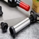 thumbnail image 4 of Bomba de ahorro de vino con 4 tapas de botella de vacío hechas de acero inoxidable Bomba de ahorro de vino Conservador de vacío para barra de cocina, 4 of 8