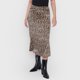 thumbnail image 2 of Falda Mujer Midi Satinada Animal Print Beige Corona, 2 of 5