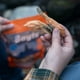 thumbnail image 2 of Snack Premium Liofilizado Bayts Bocaditos Salmon Perro 100gr, 2 of 3