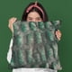 thumbnail image 3 of Cojín Decorativo Plutus Verde Esmeralda Piel Sintética de Peluche 50x65 cm, 3 of 7