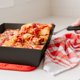 thumbnail image 2 of Bandeja para pizza Chef Pomodoro 25 × 36 cm de aluminio anodizado, 2 of 8
