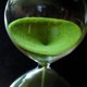 thumbnail image 2 of Reloj Hourglass HoveBeaty para arena soplada a mano, 15 minutos, color verde, 2 of 7