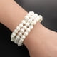 thumbnail image 5 of Ofertas Únicas Joyería para Damas Brazalete de Muñeca con Cuentas de Perlas de Imitación de 3 Filas Gris Blanco, 5 of 7