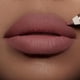 thumbnail image 4 of Lápiz Delineador de Labios Charlotte Tilbury Love Trap Resistente al Agua, 4 of 8