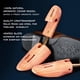 thumbnail image 5 of Hormas De Madera De Cedro Ajustables 3 Piezas Para Hombre Talla 6 5 14, 5 of 8