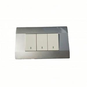 Interruptor Triple 9/32 Blanco / Plata 10A - Art Dna