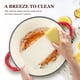 thumbnail image 5 of Libro de cocina Dutch Oven Overmont de hierro fundido esmaltado, 4,5 L con tapa, rojo, 5 of 7