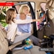 thumbnail image 3 of Organizador para asientos traseros de coche Helteko Kick Mats con soporte para tabletas, 3 of 7