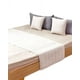 thumbnail image 2 of Juego De Piecera De Cama Mas 2 Cojin Con Fundas Modelo Plush Blanco, 2 of 4
