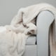 thumbnail image 2 of Manta Softy Lisa / Crudo – Doral 127×152 cm., 2 of 3