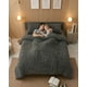 thumbnail image 1 of Cubrecama 2 Plazas Con Relieve Cobertor Elegante Suave, 1 of 6
