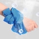 thumbnail image 3 of Toallas refrescantes de microfibra (paquete de 4) para aliviar el dolor de cuello, ideal para deportes, gimnasio, fitness, camping, ciclismo, senderismo, entrenamiento, golf, viajes (30 x 90 cm), 3 of 7