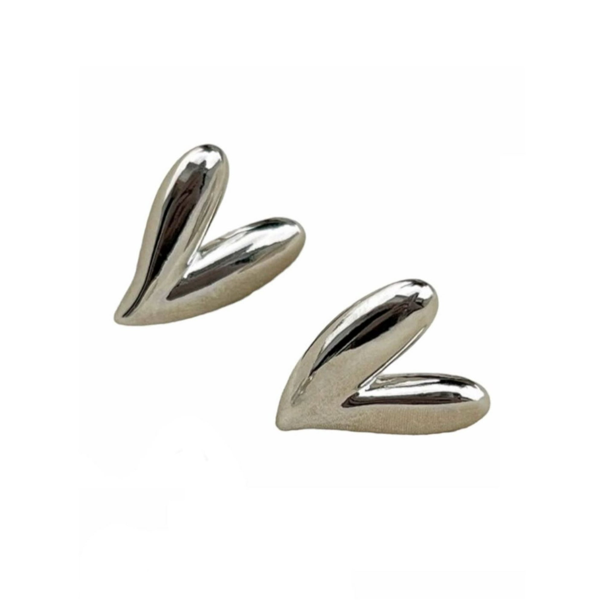 Prusia - Aros Pendientes Diseño Corazón Plateado