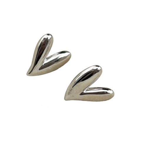 Prusia - Aros Pendientes Diseño Corazón Plateado