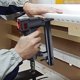 thumbnail image 4 of Grapadora neumática Air Stapler AEROPRO Tools 7116A, calibre 22, 4 of 6