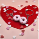 thumbnail image 2 of Figura decorativa -Llaveros rosquillas mini de cupido (pack 2 un), 2 of 3