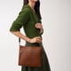 thumbnail image 4 of Bolsa Cruzada de Cuero Marrón para Mujer Fossil Fiona, 4 of 5