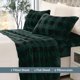 thumbnail image 3 of Juego de sábanas Elegant Comfort de franela de terciopelo, color verde búfalo, 3 of 9