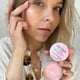 thumbnail image 4 of Bálsamo Miracle Burt's Bees Goodness Glows 17 mL Hidrata la piel, 4 of 6