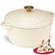 thumbnail image 1 of Horno holandés Overmont de hierro fundido esmaltado, 4,5 L, con tapa, color blanco crema, 1 of 8