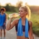 thumbnail image 5 of Toallas refrescantes de microfibra (paquete de 4) para aliviar el dolor de cuello, ideal para deportes, gimnasio, fitness, camping, ciclismo, senderismo, entrenamiento, golf, viajes (30 x 90 cm), 5 of 7