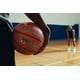 thumbnail image 3 of Balón de Baloncesto Spalding Precision TF-1000 28.5" para Interiores, 3 of 4