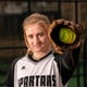 thumbnail image 3 of Pelota De Sóftbol Cfp De Cuero 12 Para Fastpitch Paquete De 12, 3 of 3